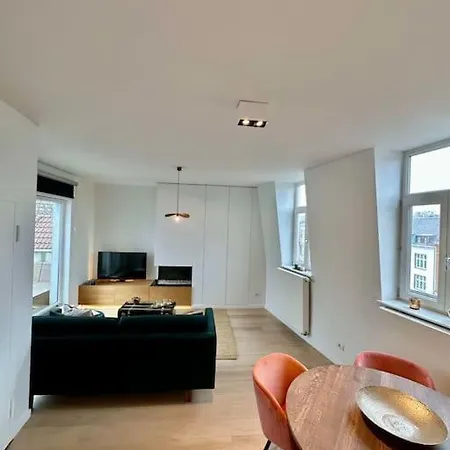 Apartment Sunny @theater Area